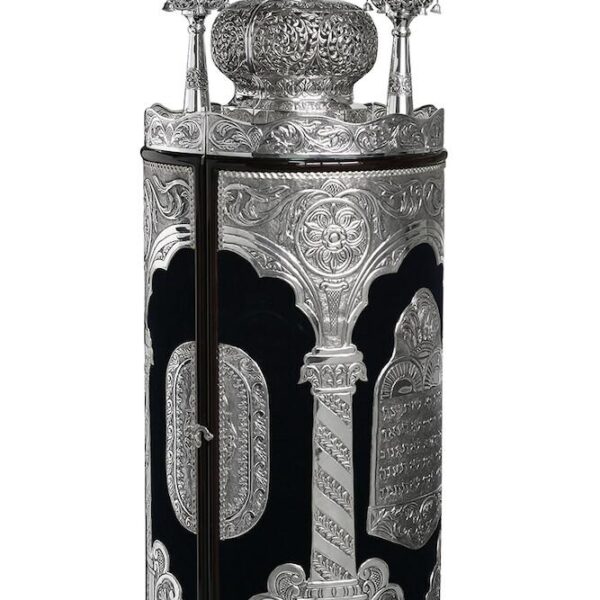 Blue Velvet Solomon Pillars