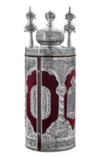 Red Velvet Solomon Pillars
