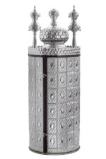 Honey Hive Torah Case - Image 2