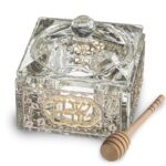 Elegant crystal honey dish with gift box