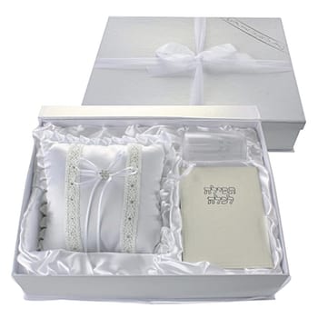 Jewish wedding accessories